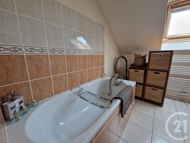 Appartement Duplex à vendre - 3 pièces - 68.1 m2 - ST JUST EN CHAUSSEE - 60 - PICARDIE - Century 21 Collin Immobilier