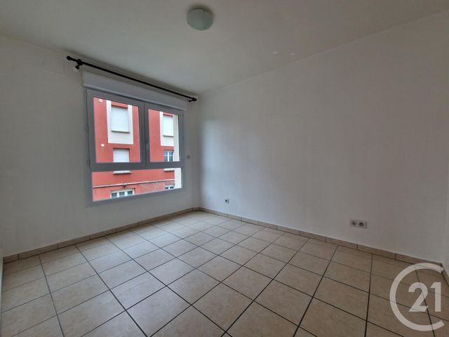 Afficher la photo en grand Appartement F3 à vendre - 3 pièces - 50.0 m2 - ST JUST EN CHAUSSEE - 60 - PICARDIE - Century 21 Collin Immobilier